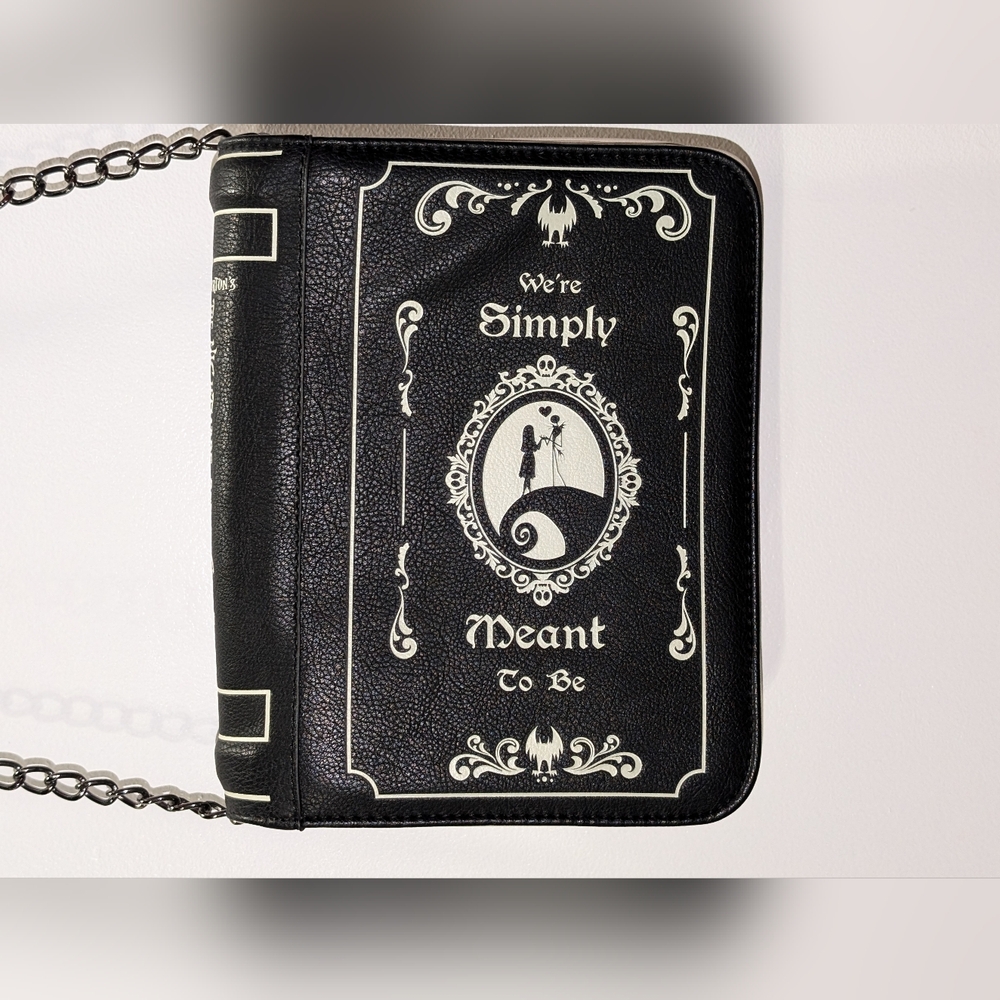 NWOT Disney's x Bioworld Nightmare before Christmas story book purse